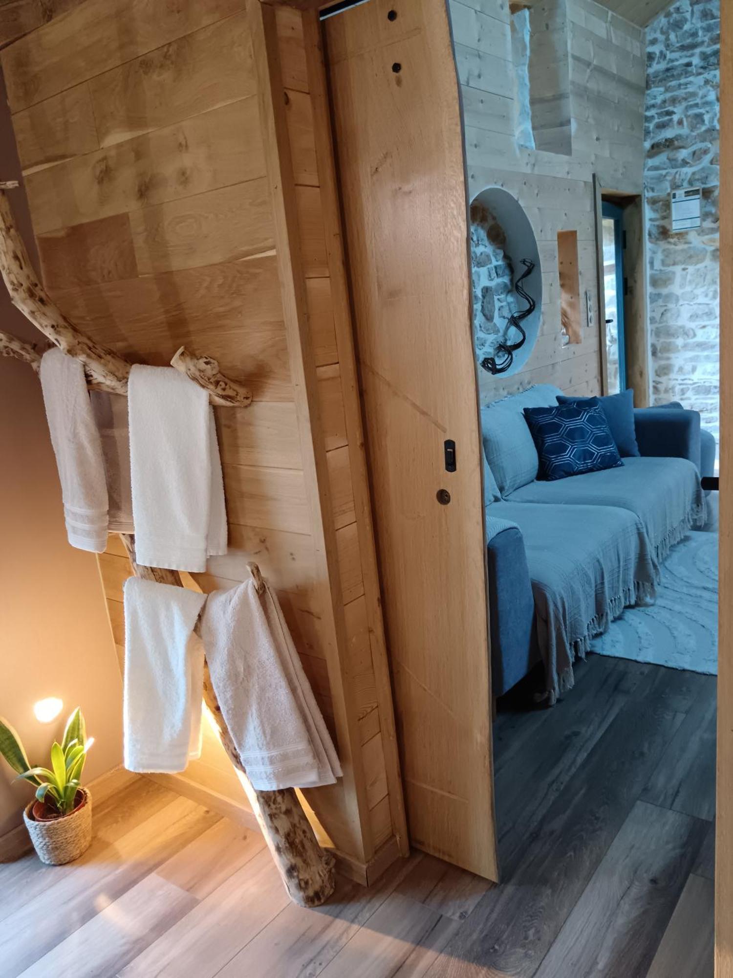 Domaine Moulin De Quincenat Apartman Champagnat  Kültér fotó
